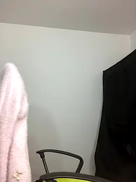 kitty moon1 online show from January 6, 2026, 11:40 pm