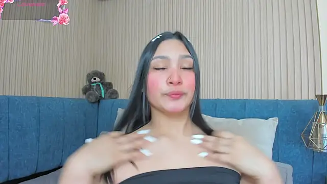 Snapshot of angel_ponce chatting on June 8, 2026, 7:14 pm angel ponce online show from June 8, 2026, 7:14 pm