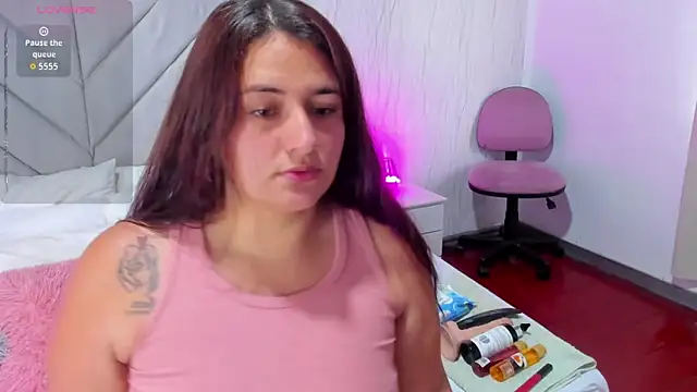 Victoria Guzman online show from October 27, 2025, 4:11 pm