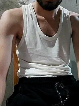 RaoufDz17cm online show from September 10, 2025, 7:47 pm