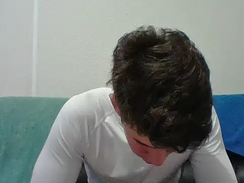 Maxtaylor18 online show from November 5, 2025, 10:43 pm