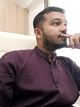 VJ17 online show from September 9, 2025, 5:51 am