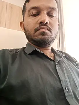 VJ17 online show from October 7, 2025, 5:48 am