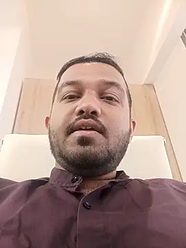 Snapshot of VJ17 chatting on December 17, 2025, 4:40 am VJ17 online show from December 17, 2025, 4:40 am