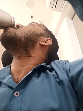 Snapshot of VJ17 chatting on December 23, 2025, 5:05 am VJ17 online show from December 23, 2025, 5:05 am