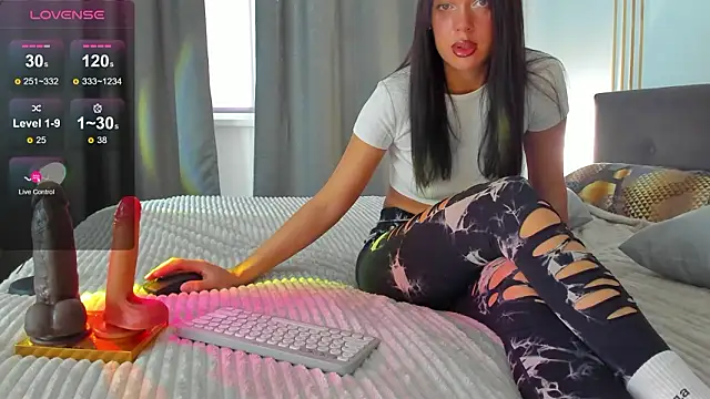 Snapshot of Luckydicewow1 chatting on February 18, 2026, 7:15 am Luckydicewow1 online show from February 18, 2026, 7:15 am