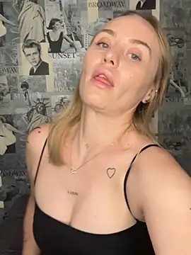 LiluMoon   online show from July 15, 2026, 6:46 pm