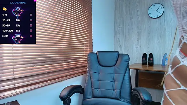 ArianaBeake online show from September 8, 2025, 7:24 pm