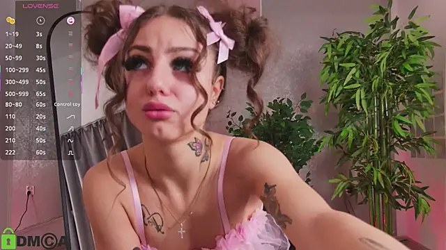 Snapshot of AnastasiaJune chatting on November 3, 2025, 6:25 am AnastasiaJune online show from November 3, 2025, 6:25 am