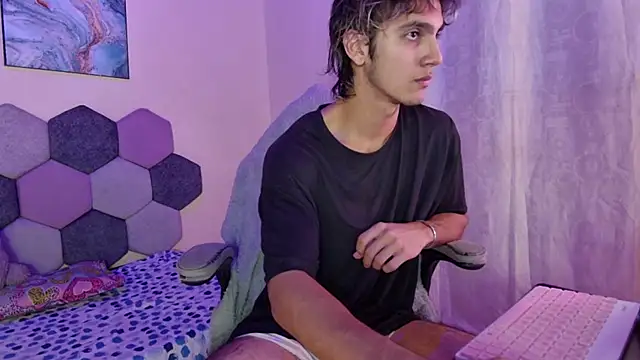 zeta tgn online show from October 4, 2025, 12:14 pm