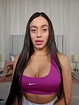 AriadnaTaylor online show from November 6, 2025, 5:14 pm