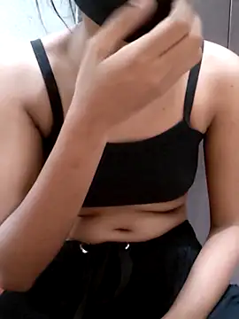 Tara2007 online show from November 4, 2025, 7:51 am