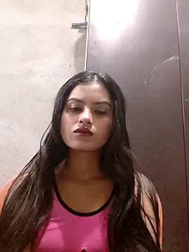 Tara2007 online show from December 19, 2025, 8:32 am