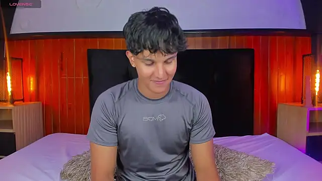 Snapshot of Leo_Savage_ chatting on September 22, 2025, 8:00 pm Leo Savage online show from September 22, 2025, 8:00 pm
