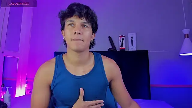 Leo Savage  online show from November 17, 2025, 3:45 am