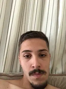 Snapshot of henriquexz244 chatting on January 12, 2026, 6:57 pm henriquexz244 online show from January 12, 2026, 6:57 pm