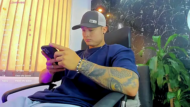 Alexander ferre online show from September 26, 2025, 1:26 pm