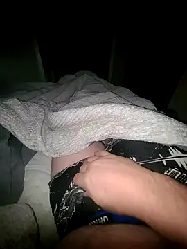 Mr1bucket online show from December 15, 2025, 3:44 am