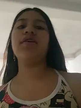 Snapshot of AntonellaCute_ab chatting on October 16, 2025, 1:50 am AntonellaCute ab online show from October 16, 2025, 1:50 am