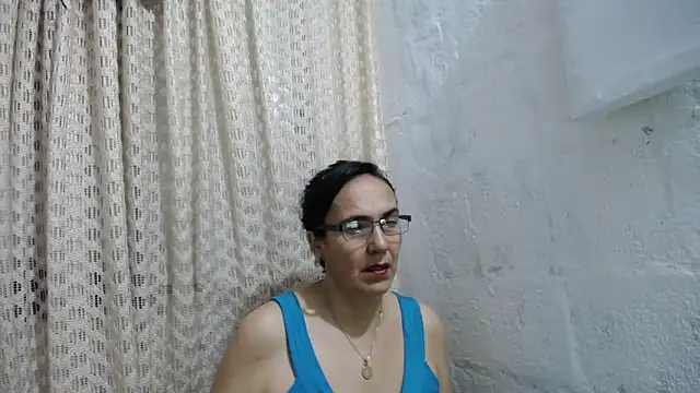 Snapshot of gabbyparker_ chatting on October 1, 2025, 10:21 am gabbyparker online show from October 1, 2025, 10:21 am