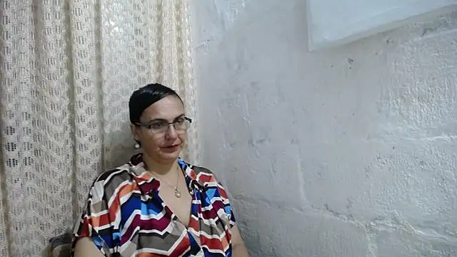 Snapshot of gabbyparker_ chatting on October 31, 2025, 9:43 am gabbyparker online show from October 31, 2025, 9:43 am