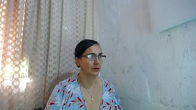 Snapshot of gabbyparker_ chatting on November 12, 2025, 3:34 pm gabbyparker online show from November 12, 2025, 3:34 pm