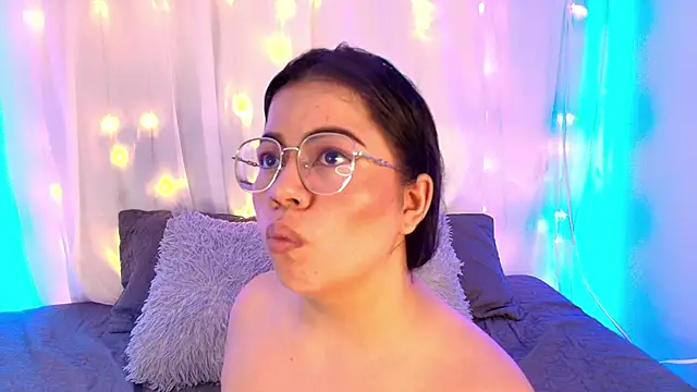 Snapshot of LilyRousee chatting on November 27, 2025, 7:16 pm LilyRousee online show from November 27, 2025, 7:16 pm