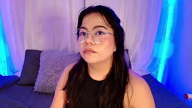 LilyRousee online show from April 6, 2026, 4:46 am