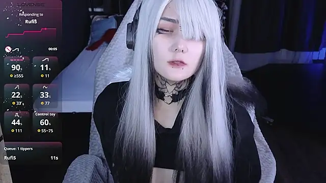 Snapshot of GothXRaven chatting on February 18, 2026, 3:52 pm GothXRaven online show from February 18, 2026, 3:52 pm