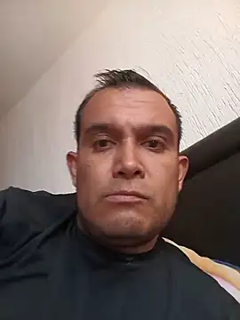 ALEJANDRO1991L online show from May 28, 2026, 6:05 pm