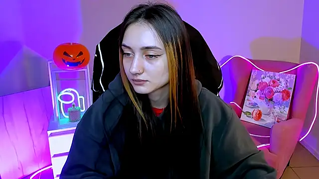 Snapshot of olivianorton chatting on October 24, 2025, 1:18 pm olivianorton online show from October 24, 2025, 1:18 pm