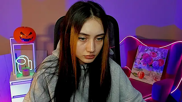 Snapshot of olivianorton chatting on October 27, 2025, 3:38 pm olivianorton online show from October 27, 2025, 3:38 pm