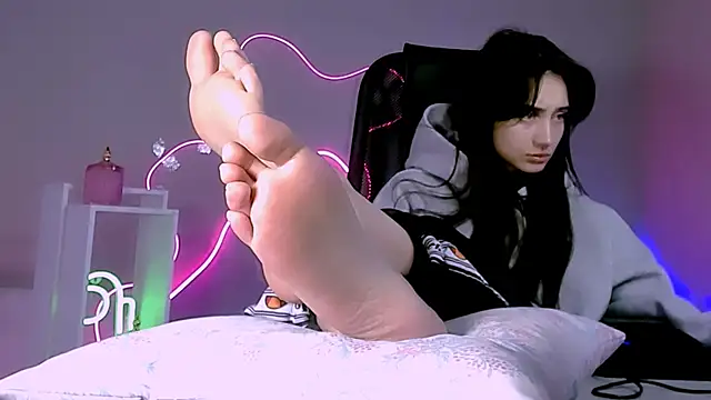 Snapshot of olivianorton chatting on March 1, 2026, 1:46 pm olivianorton online show from March 1, 2026, 1:46 pm