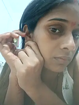 hotshreya69 online show from September 15, 2025, 5:07 am