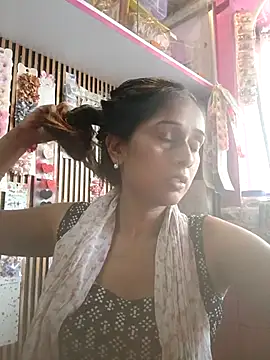 hotshreya69 online show from September 24, 2025, 9:01 am