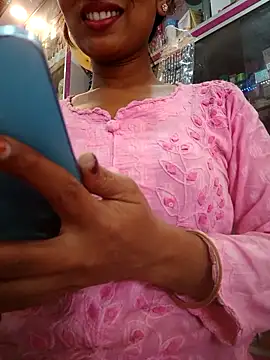 hotshreya69 online show from October 23, 2025, 8:57 am