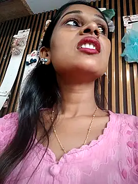 hotshreya69 online show from November 2, 2025, 10:28 am