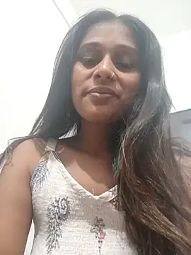 hotshreya69 online show from November 25, 2025, 8:36 am