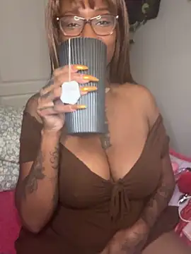 Snapshot of MistiSavannah chatting on November 15, 2025, 11:18 am MistiSavannah online show from November 15, 2025, 11:18 am