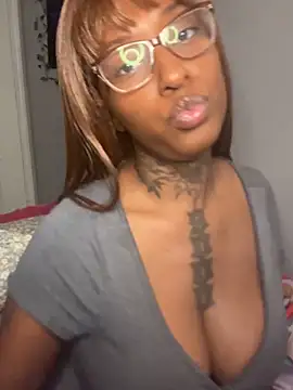 Snapshot of MistiSavannah chatting on November 18, 2025, 1:33 am MistiSavannah online show from November 18, 2025, 1:33 am