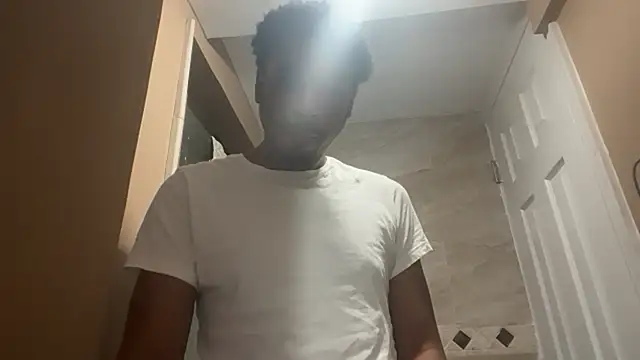 Snapshot of Yungandhungd chatting on December 1, 2025, 4:01 pm Yungandhungd online show from December 1, 2025, 4:01 pm