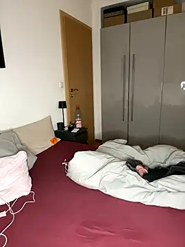 OliviaaFischer online show from November 4, 2025, 9:25 pm