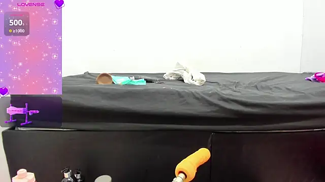 Moon78sweet online show from September 10, 2025, 11:32 am