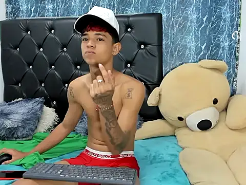 Snapshot of angelcute_19 chatting on September 12, 2025, 2:11 am angelcute 19 online show from September 12, 2025, 2:11 am