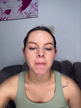 miacarrot online show from April 10, 2026, 2:17 am
