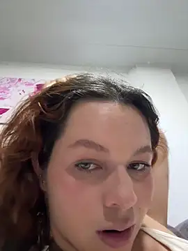 miacarrot online show from April 22, 2026, 2:47 am