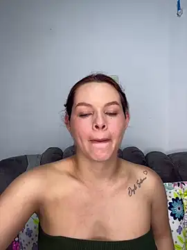miacarrot online show from May 8, 2026, 2:17 am
