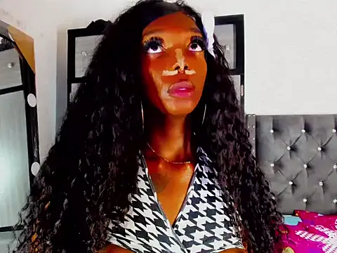 Snapshot of Sara_hot12112 chatting on October 3, 2025, 11:35 pm Sara hot12112 online show from October 3, 2025, 11:35 pm