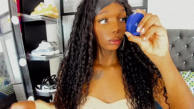 Snapshot of Sara_hot12112 chatting on November 14, 2025, 8:24 am Sara hot12112 online show from November 14, 2025, 8:24 am