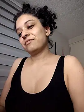 Snapshot of miss_carmila1 chatting on October 31, 2025, 12:11 am miss carmila1 online show from October 31, 2025, 12:11 am